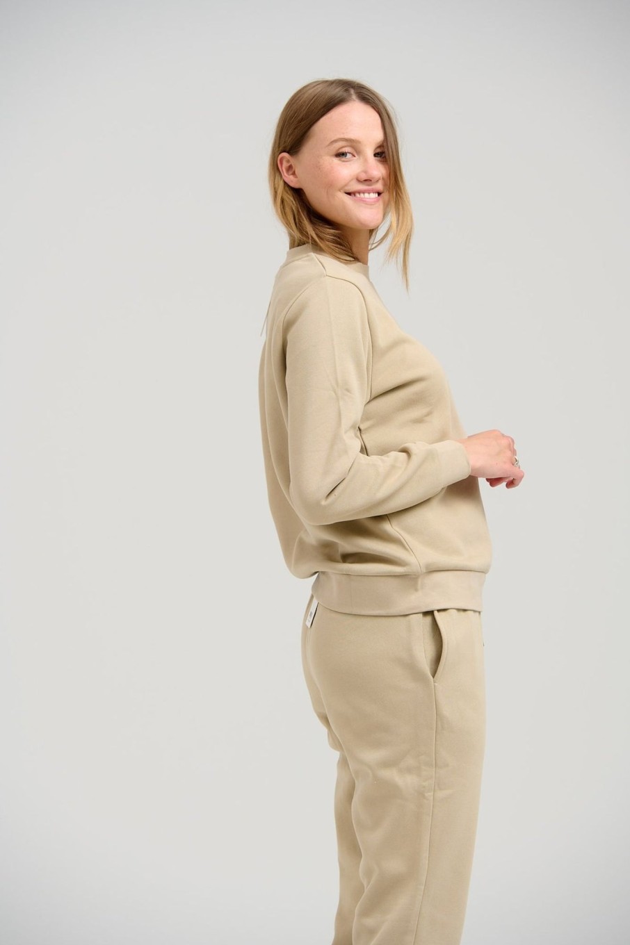 Dame TeeShoppen Trojer | Basic Crewneck Sweat - Mork Beige