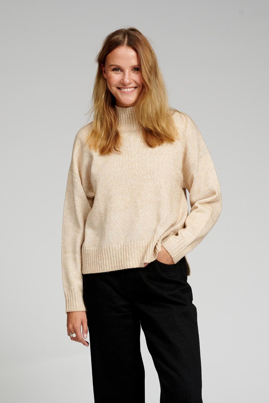 Dame TeeShoppen Strik | Oversized Strikket Rullekravetroje - Beige